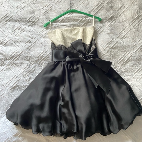 Strapless dress - Picture 1 of 2